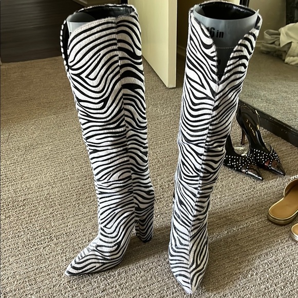 Zebra Print Women's Boots - Picture 1 of 6